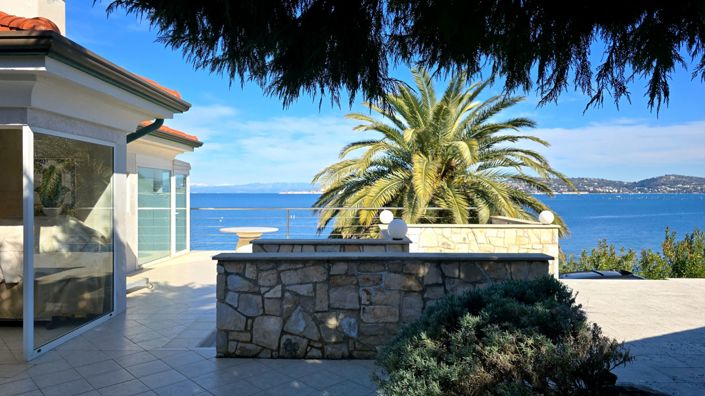 Image No.10-4 Bed Property for sale