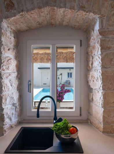 Image No.17-3 Bed Property for sale