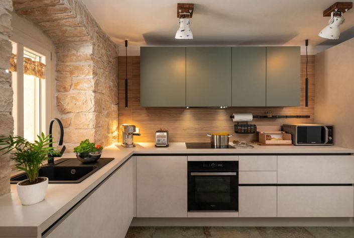 Image No.17-3 Bed Property for sale