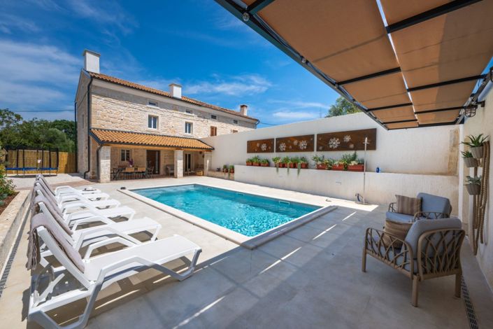 Image No.3-3 Bed Property for sale