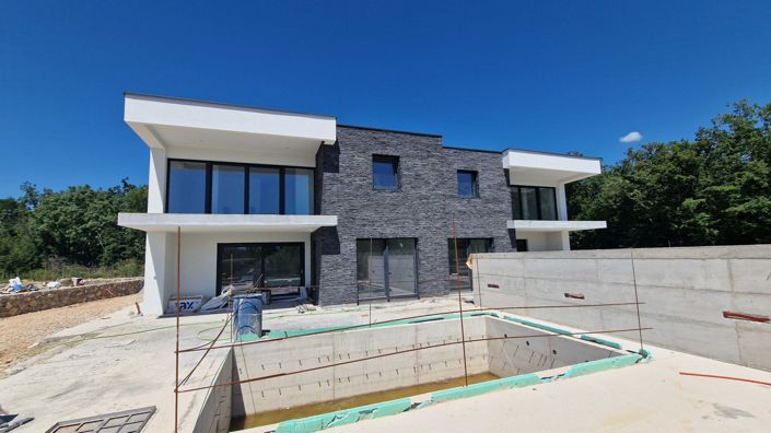 Image No.7-3 Bed Property for sale