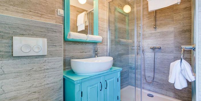 Image No.8-5 Bed Property for sale