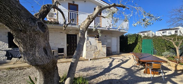 Image No.2-Propriété de 4 chambres à vendre à Umag