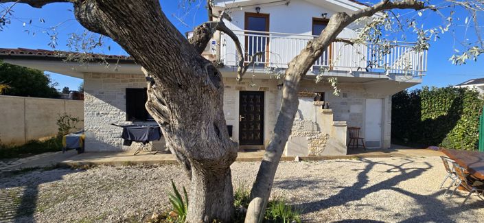 Image No.3-Propriété de 4 chambres à vendre à Umag