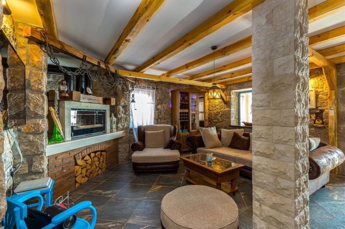 Image No.12-2 Bed Property for sale