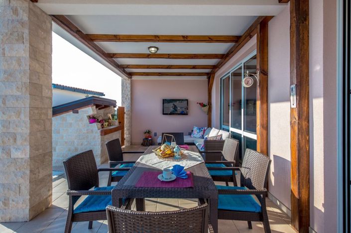 Image No.7-2 Bed Property for sale