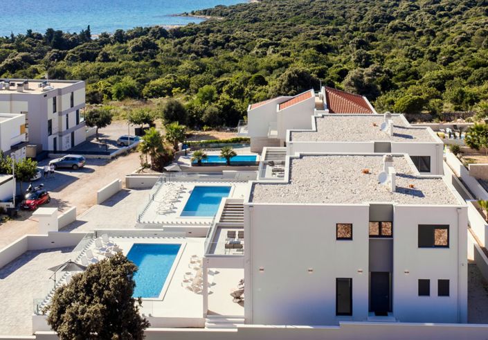 Image No.6-4 Bed Property for sale