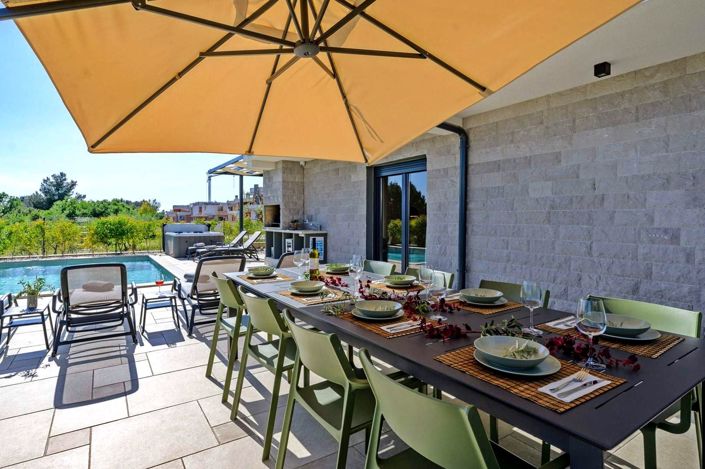 Image No.13-4 Bed Property for sale