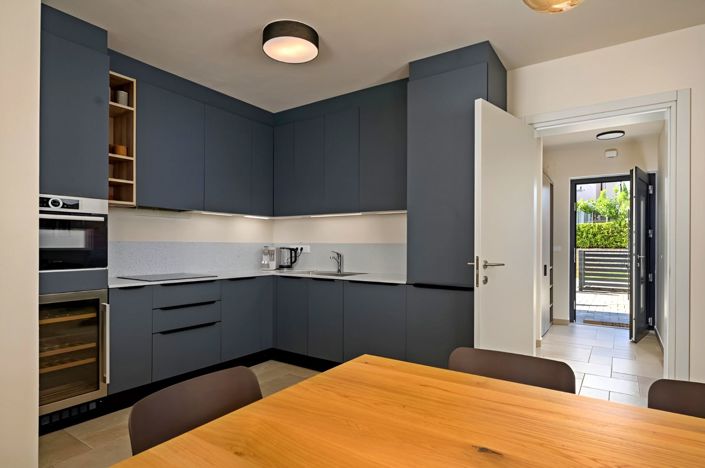 Image No.19-4 Bed Property for sale