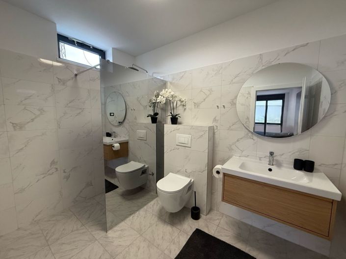 Image No.11-3 Bed Property for sale