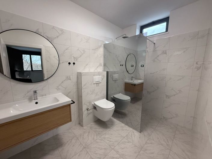 Image No.11-3 Bed Property for sale