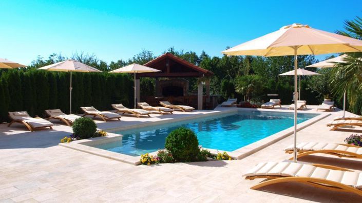 Image No.2-Propriété de 12 chambres à vendre à Croatie