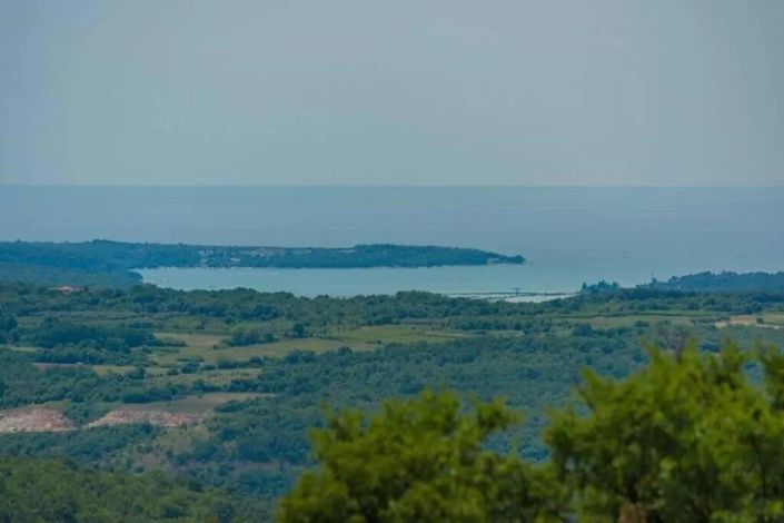 Image No.3-4 Bed Property for sale