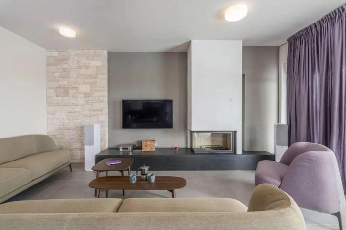 Image No.8-Propriété de 4 chambres à vendre à Buje