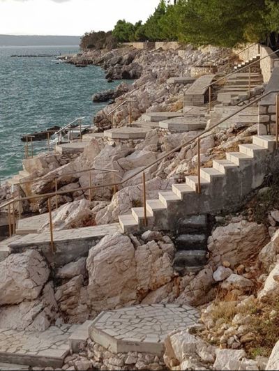 Image No.14-38 Bed Property for sale