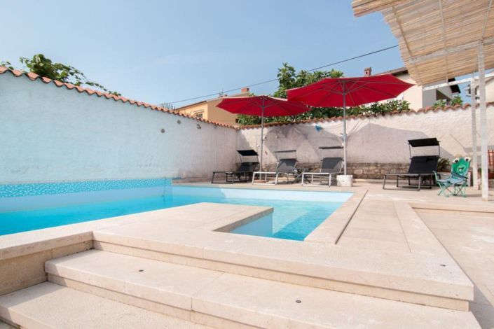 Image No.3-5 Bed Property for sale