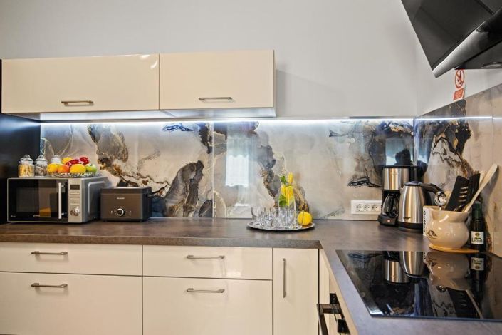 Image No.19-2 Bed Property for sale