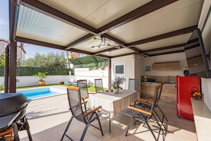 Image No.4-2 Bed Property for sale