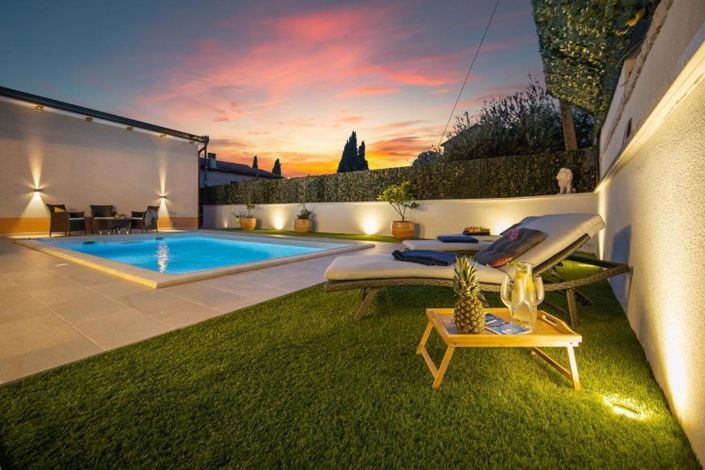 Image No.7-2 Bed Property for sale