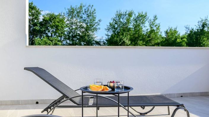 Image No.18-4 Bed Property for sale