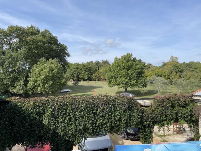 Image No.12-5 Bed Property for sale