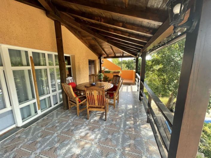 Image No.17-5 Bed Property for sale