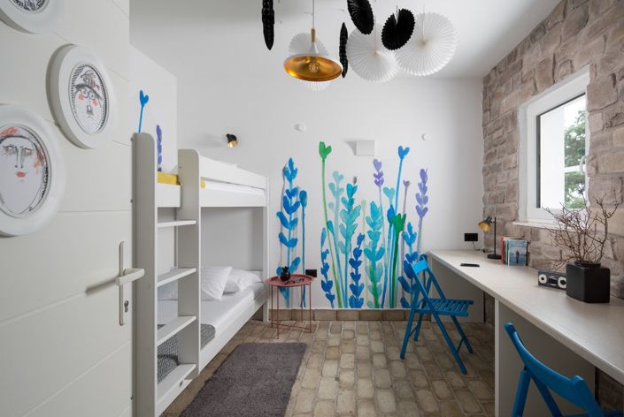 Image No.19-6 Bed Property for sale