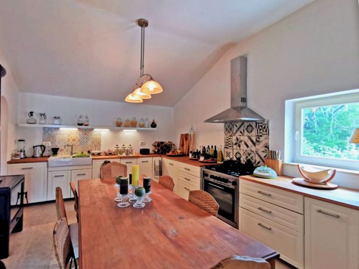 Image No.6-3 Bed Property for sale