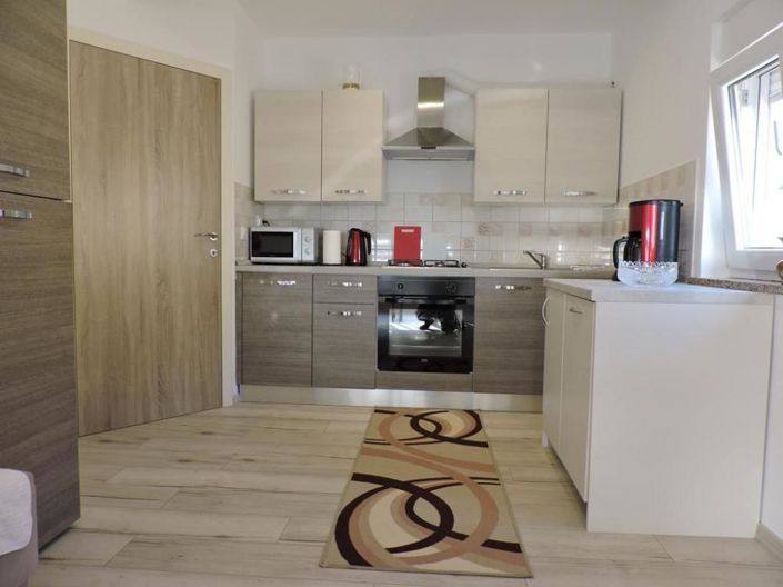 Image No.13-20 Bed Property for sale