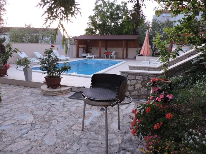 Image No.22-20 Bed Property for sale