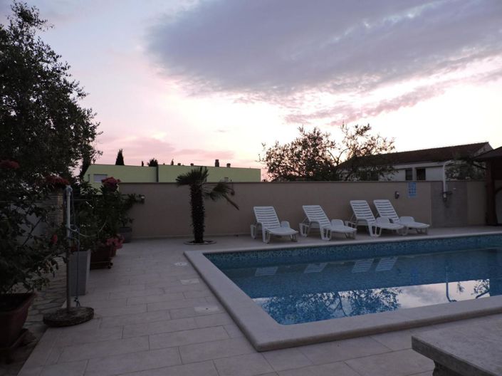 Image No.23-20 Bed Property for sale