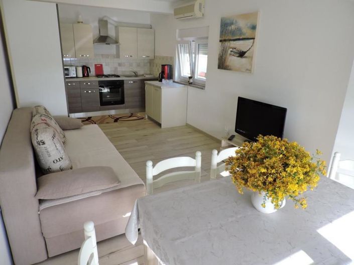 Image No.7-20 Bed Property for sale