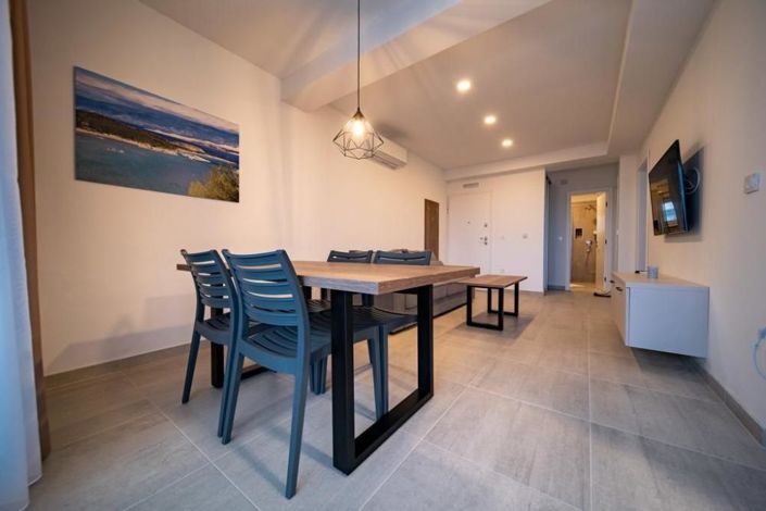 Image No.13-12 Bed Property for sale