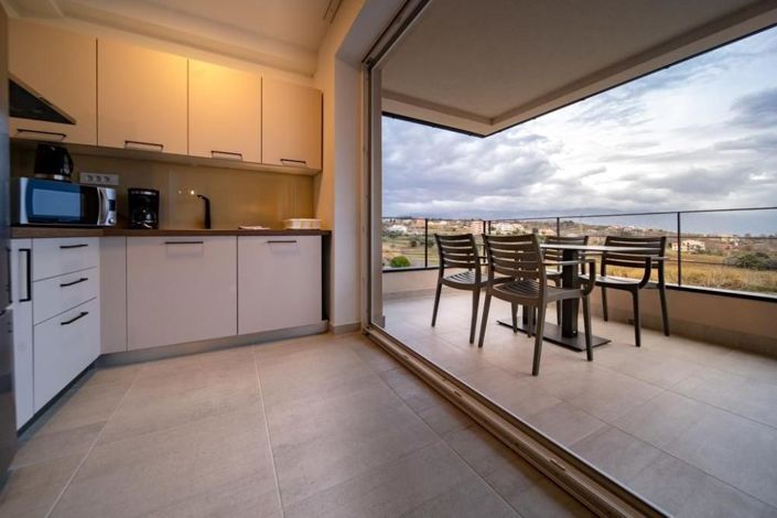 Image No.19-12 Bed Property for sale