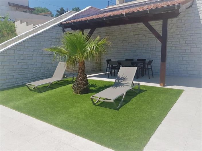 Image No.7-12 Bed Property for sale