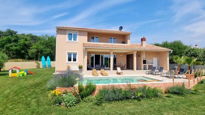 Image No.5-4 Bed Property for sale