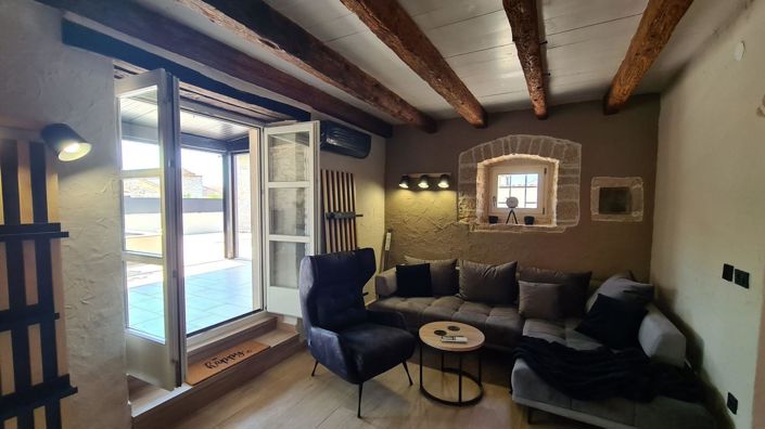 Image No.12-3 Bed Property for sale