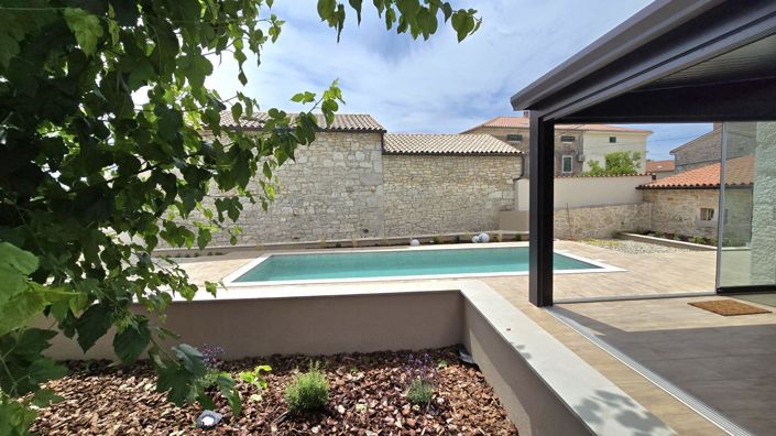 Image No.21-3 Bed Property for sale