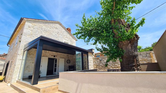 Image No.22-3 Bed Property for sale