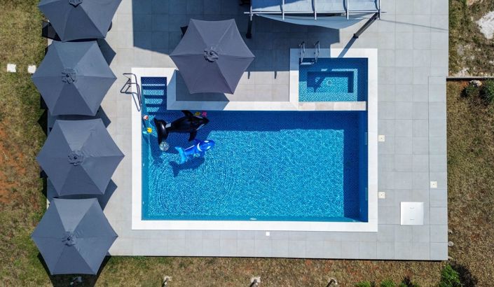 Image No.2-4 Bed Property for sale