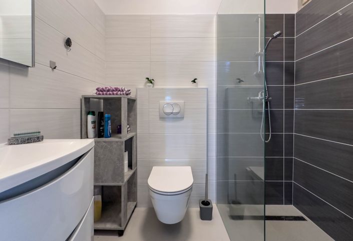 Image No.22-4 Bed Property for sale