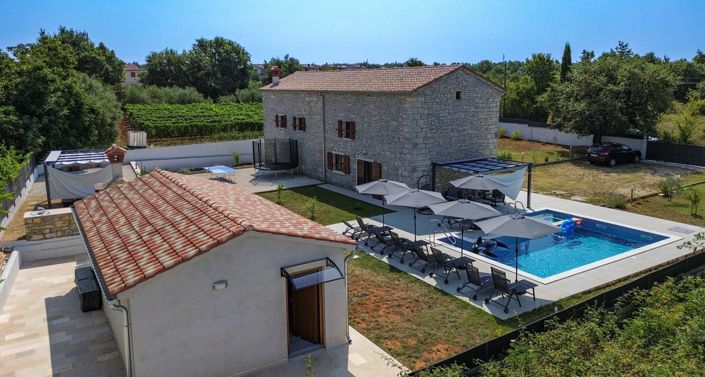 Image No.5-4 Bed Property for sale