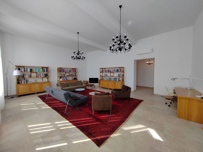 Image No.20-3 Bed Property for sale