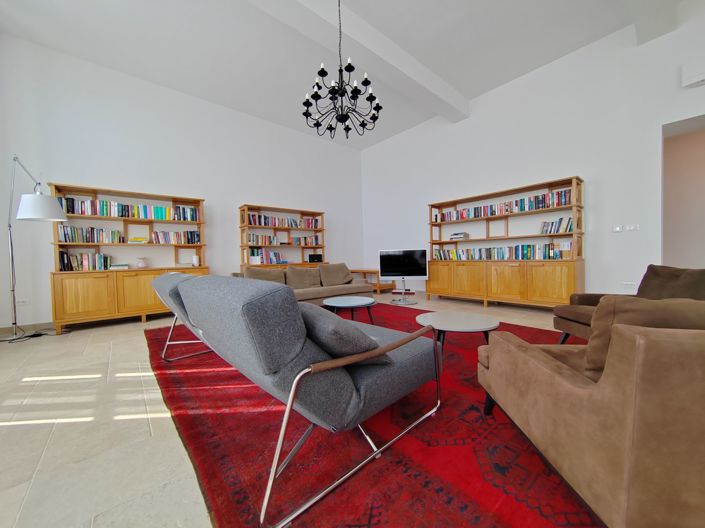 Image No.24-3 Bed Property for sale