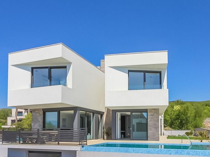 Image No.5-5 Bed Property for sale