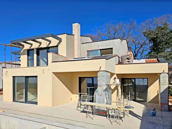 Image No.1-4 Bed Property for sale