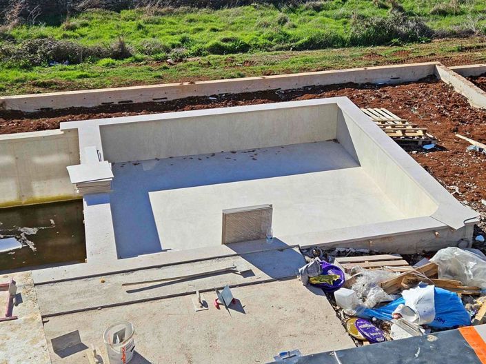 Image No.2-4 Bed Property for sale