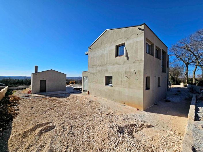 Image No.1-4 Bed Property for sale
