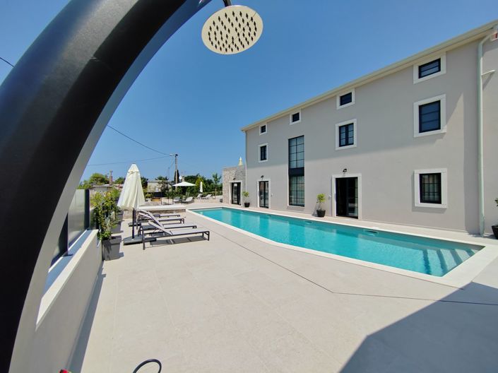 Image No.13-5 Bed Property for sale