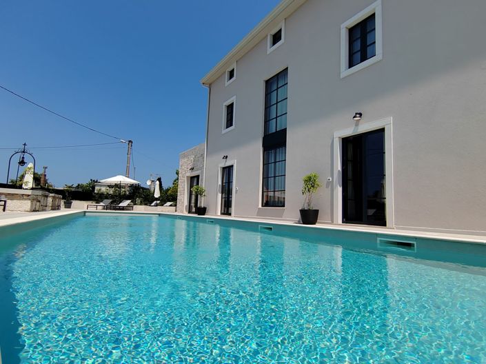 Image No.16-5 Bed Property for sale